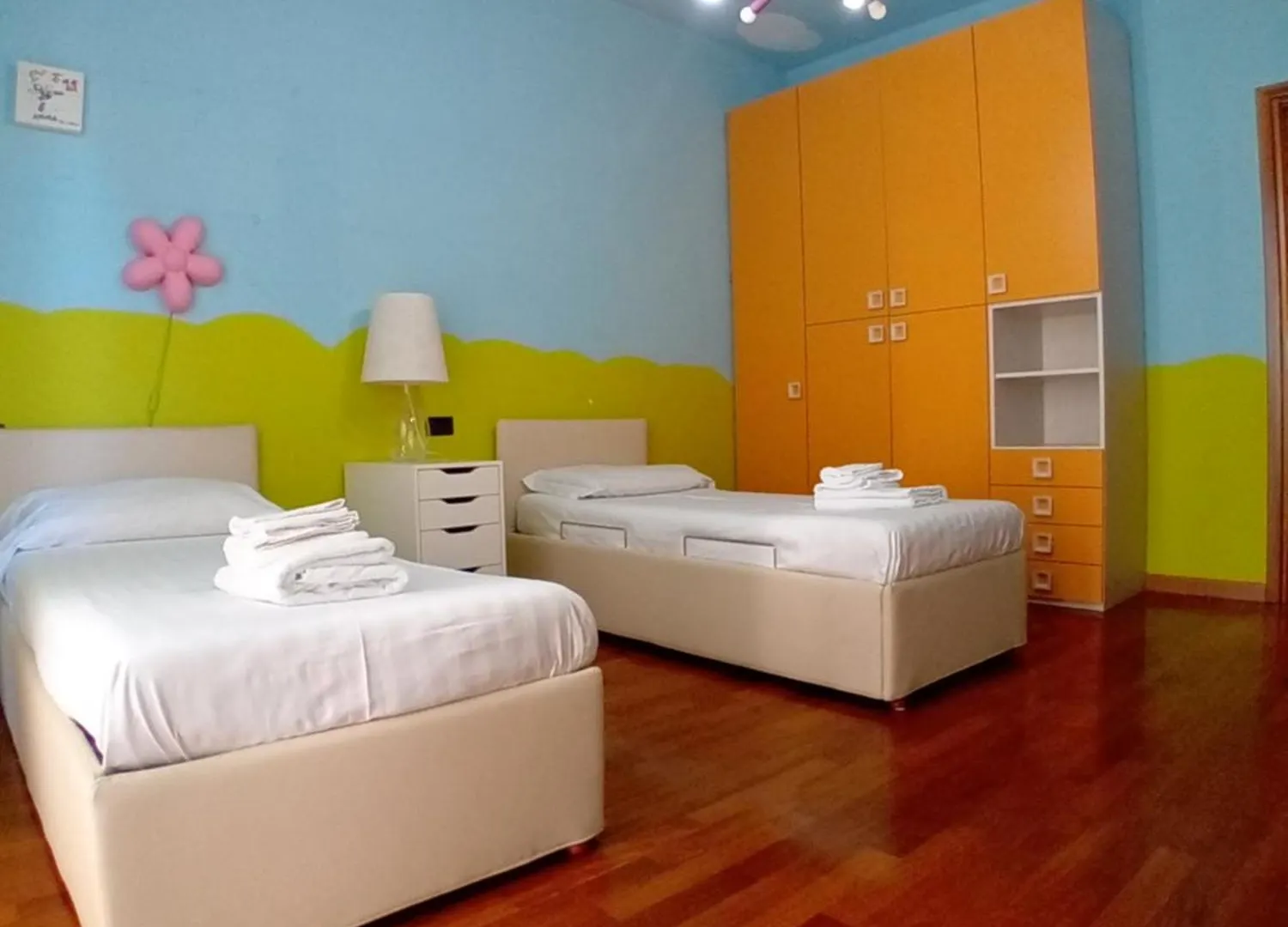 Bnbutler - Stromboli, 22 - Ampio, Luminoso Ed Elegante Milán